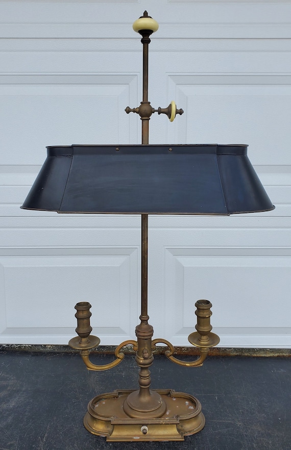 30.5 in. Antique Brass Metal Table Lamp