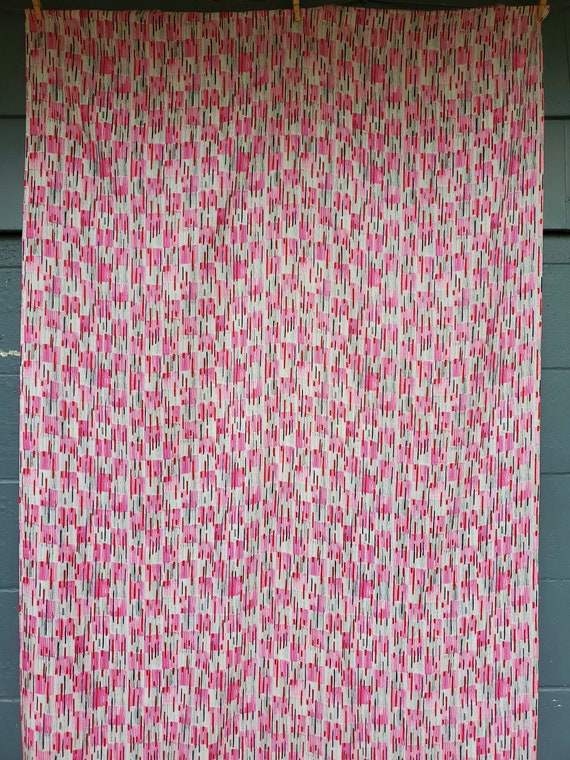 1950～60年代ビンテージ幾何学柄レーヨンストール4c-6-050 ヴィンテージ幾何学模様のシルクレーヨン生地モッドプリント、ピンク