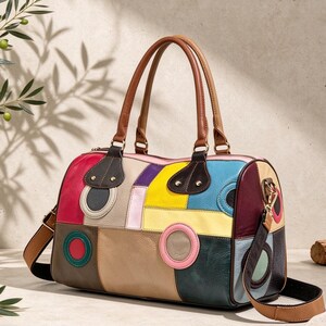 Bolso Boston de piel con patchwork de colores hecho a mano, bolso de mano y bandolera, regalo para ella.