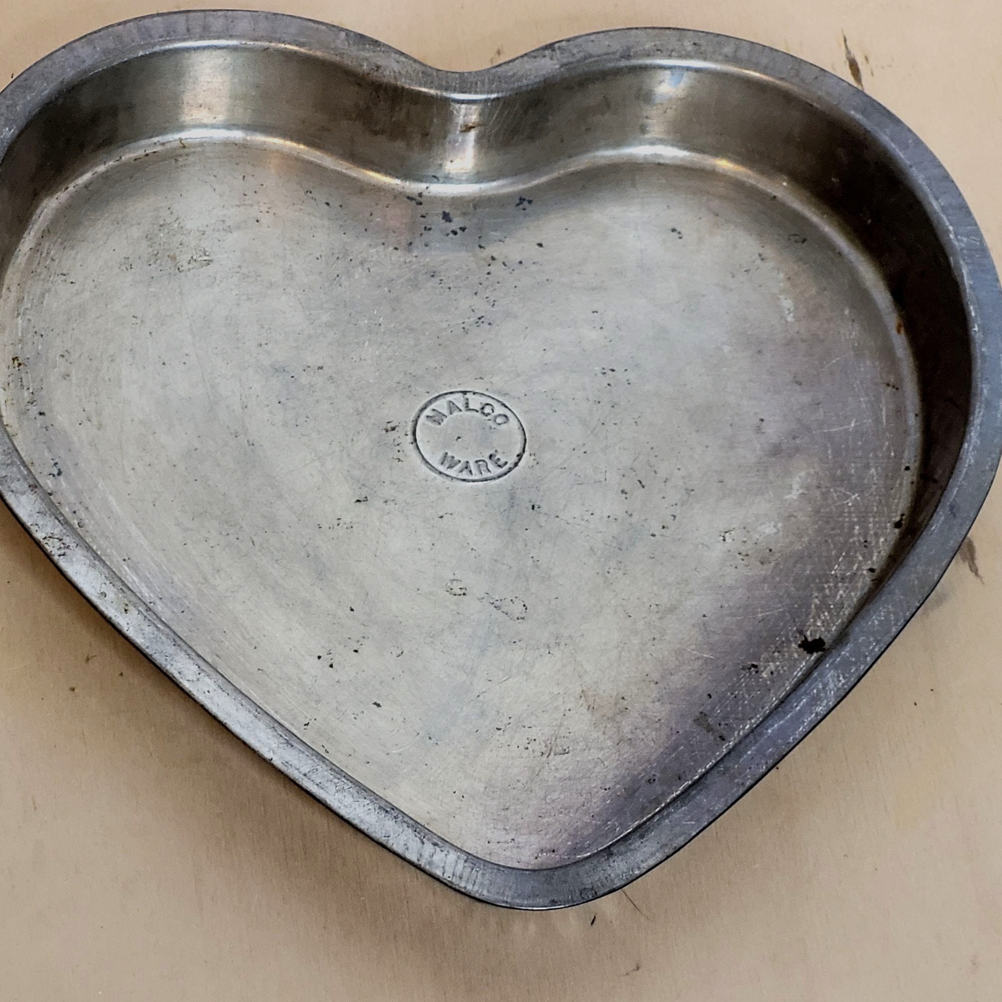 ObiozZ 8 inch heart-shaped cake pan set of 2, heart-shaped cake