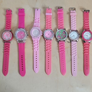 スワロフスキー ピンクwatch GENEVA美品 箱 販売証明書付 スワロフスキー ピンクwatch GENEVA美品 箱 販売証明書付