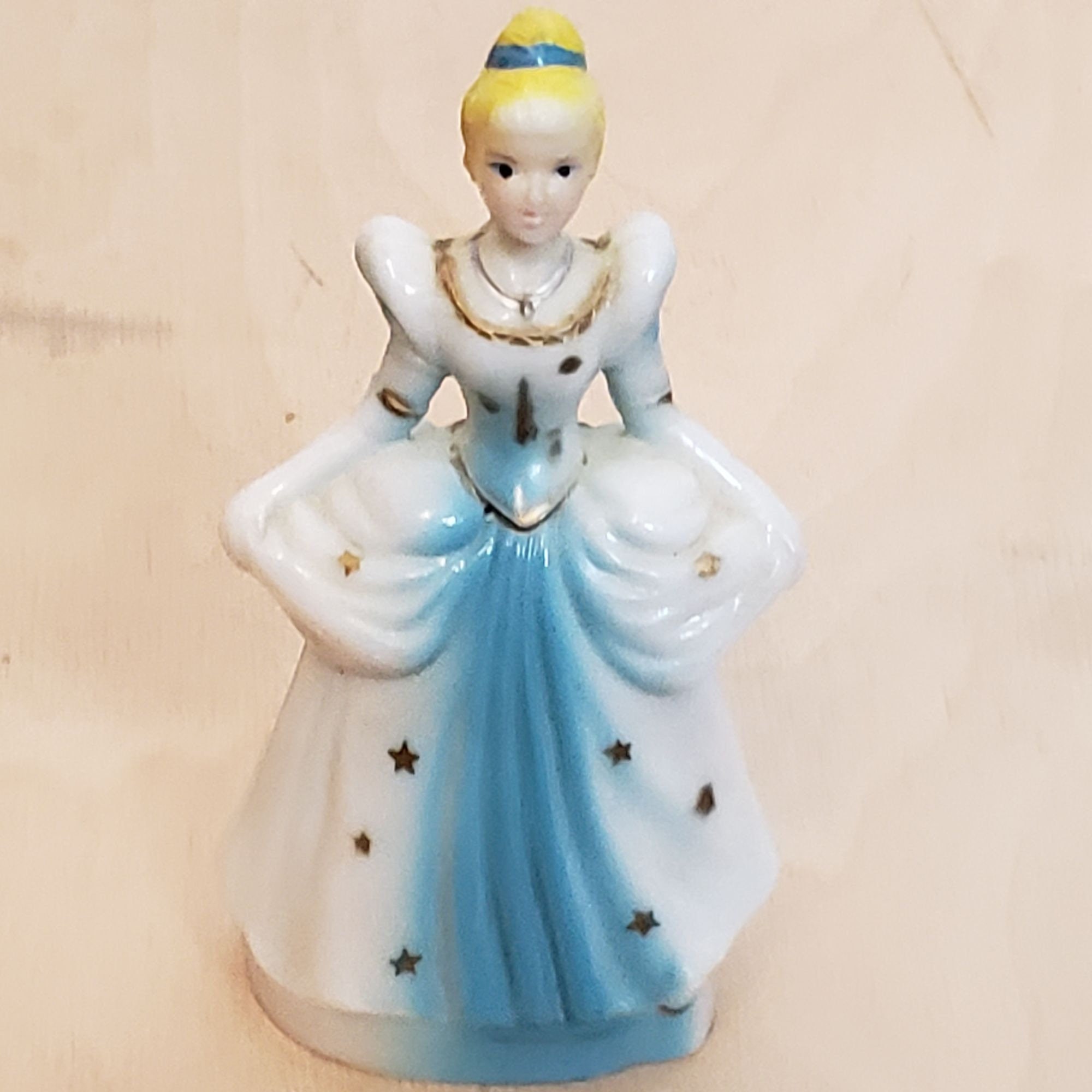 ヴィンテージ シンデレラ プラスチック ケーキトッパー フィギュア