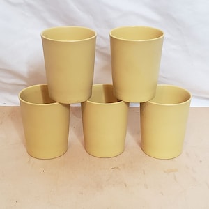 Vintage Tupperware Juice Cups 6oz Set of 5 Golden Rod 1251 Series F