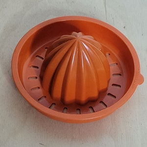 Vintage Tupperware Juicer Plastic Harvest Orange 409