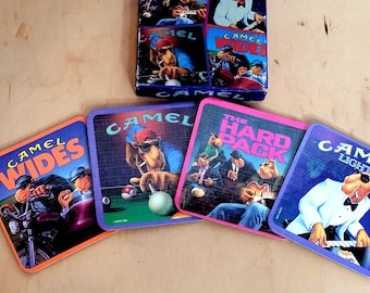 Set di 4 sottobicchieri vintage Camel con retro in sughero, scatola originale, 1992, coperchio in carta
