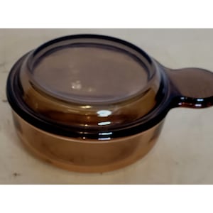 Vintage Grab Its Pyrex Vision Amber V-150-B Small Dish With Lid 5.5 Inches Glass