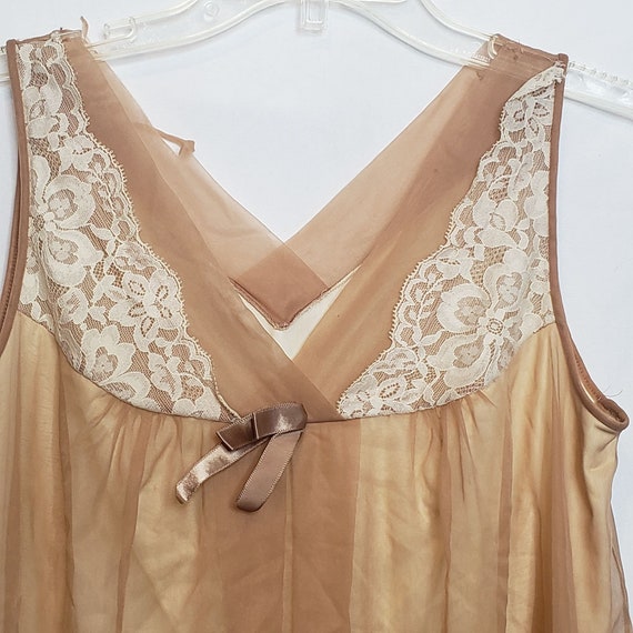 Vintage Nude Nightgown Knee Length Lace Trim Shee… - image 2