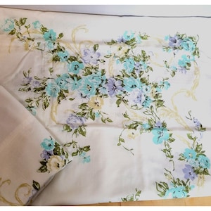 Vintage Pillow Cases Set of 2 Blue Floral 60s 70s Retro No Iron Percale 20x30