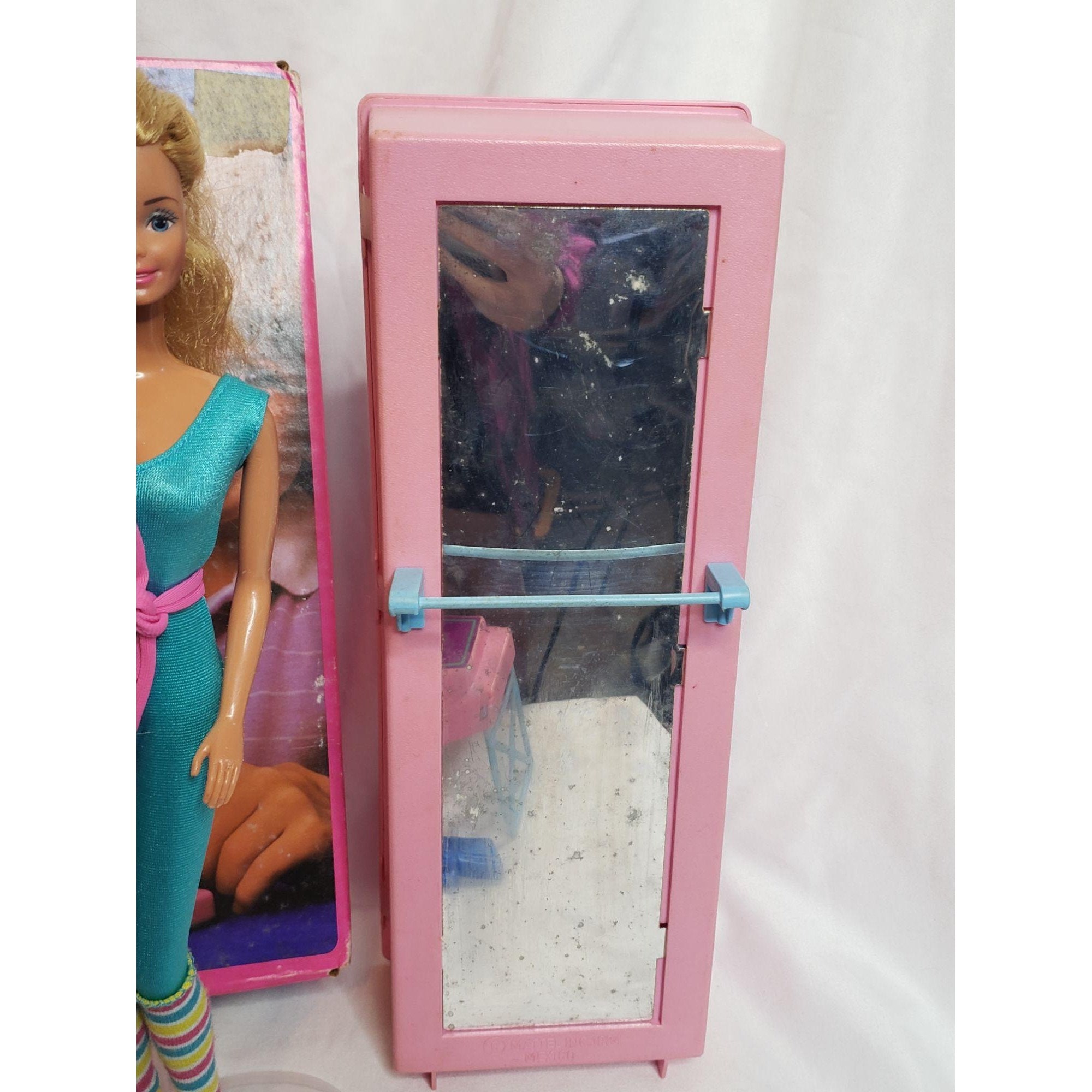 Vintage 1983 Great Shape Barbie and Workout Center as is Vintage 1983 Great Shape Barbie and Workout Center as is