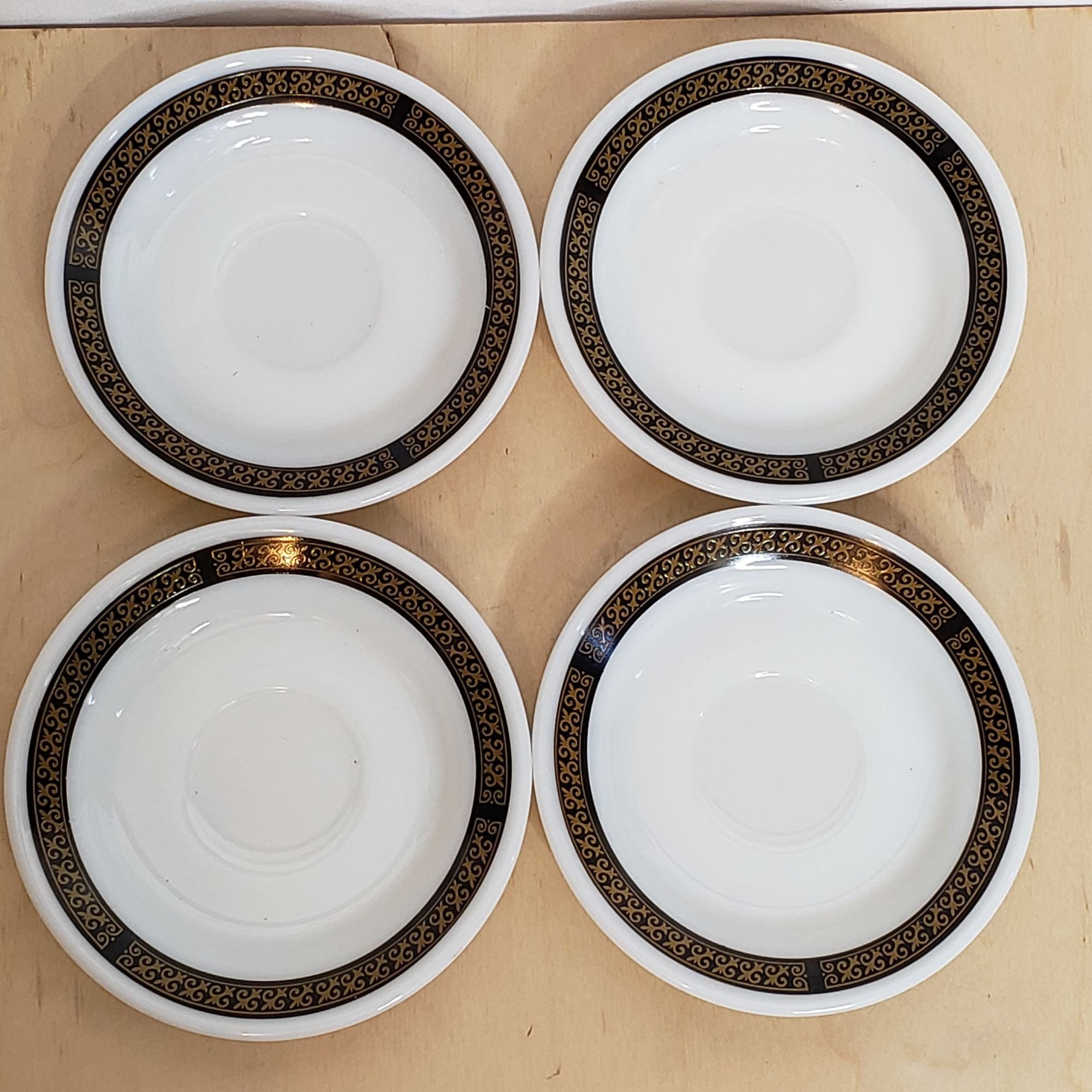 Vintage Pyrex Saucers Set of 4, Black & Gold Fleur Di Lis - Etsy