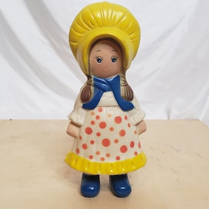 Vintage Stahl Wood NY  Dutch Girl Rubber Vinyl 8 Inches Squeaks Yellow