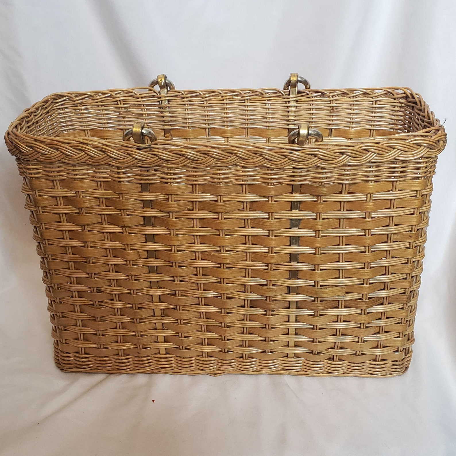 round basket purse