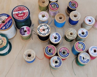 Vintage Thread Spool Lot 24 Assorted All Have Thread Various Colors Coats Talon