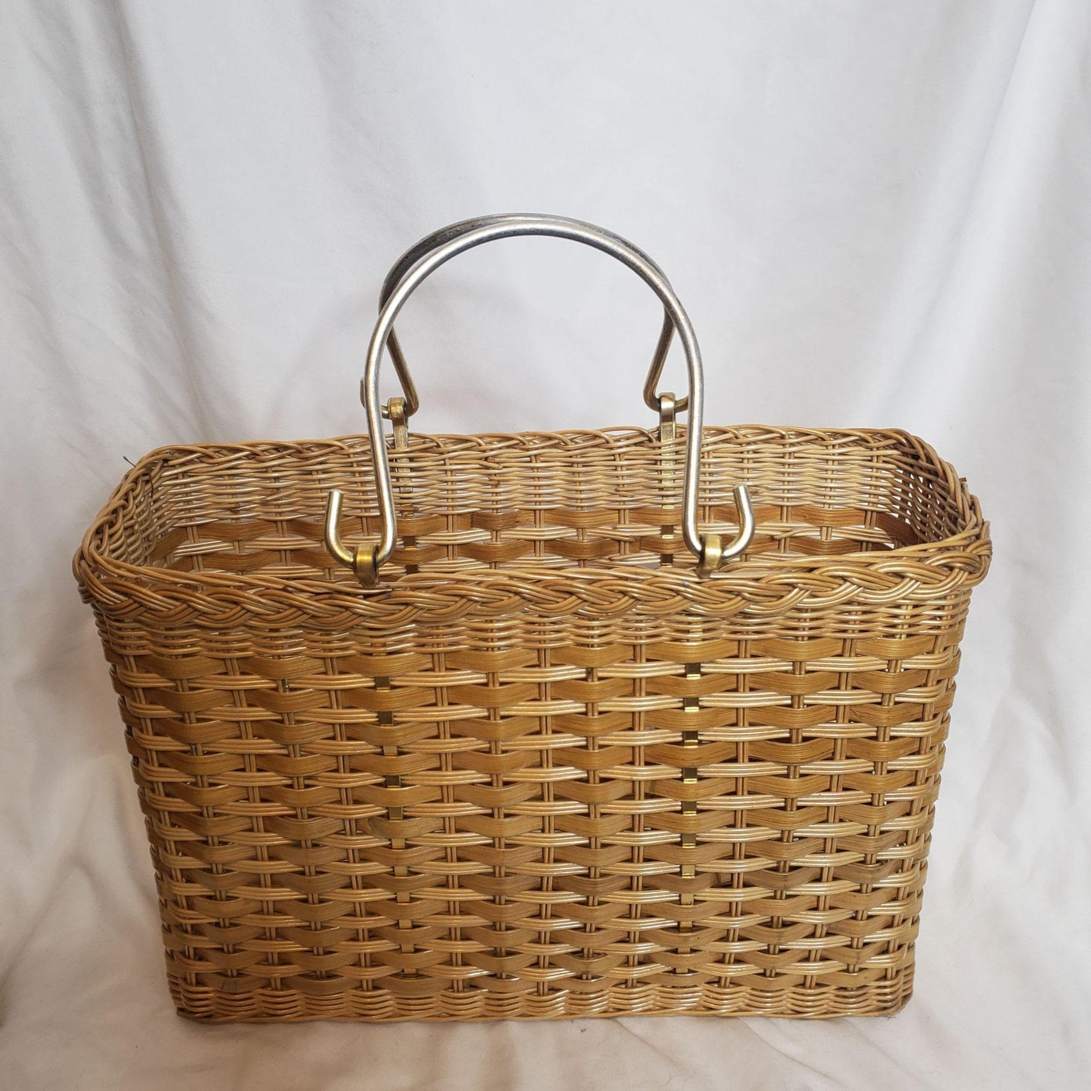 Vintage Wicker Basket Purse Round Metal Handles 13.5 X 10 X 6 Etsy