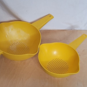 Vintage Tupperware Yellow Colander Set of 2 Large Small See Pictures For Condition