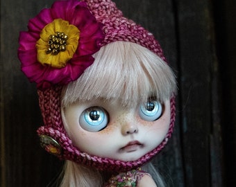 POETIC PEONIES!: Gnome Hat and Rosette for Blythe!