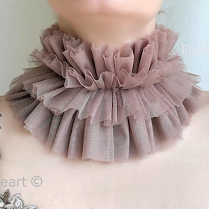 Elizabethan tulle ruff collar in taupe brown latte, Circus costume for event or party, Tulle ruff, Clown neck ruff, Renaissance queen collar