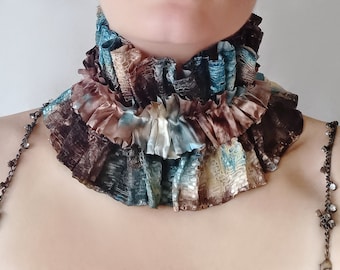 Wide Ruffle Collar Blue and Brown Gradient Neck Ruff Satin Victorian Costume Stage Photoshoot Pose Historical Collar Festival Accessory