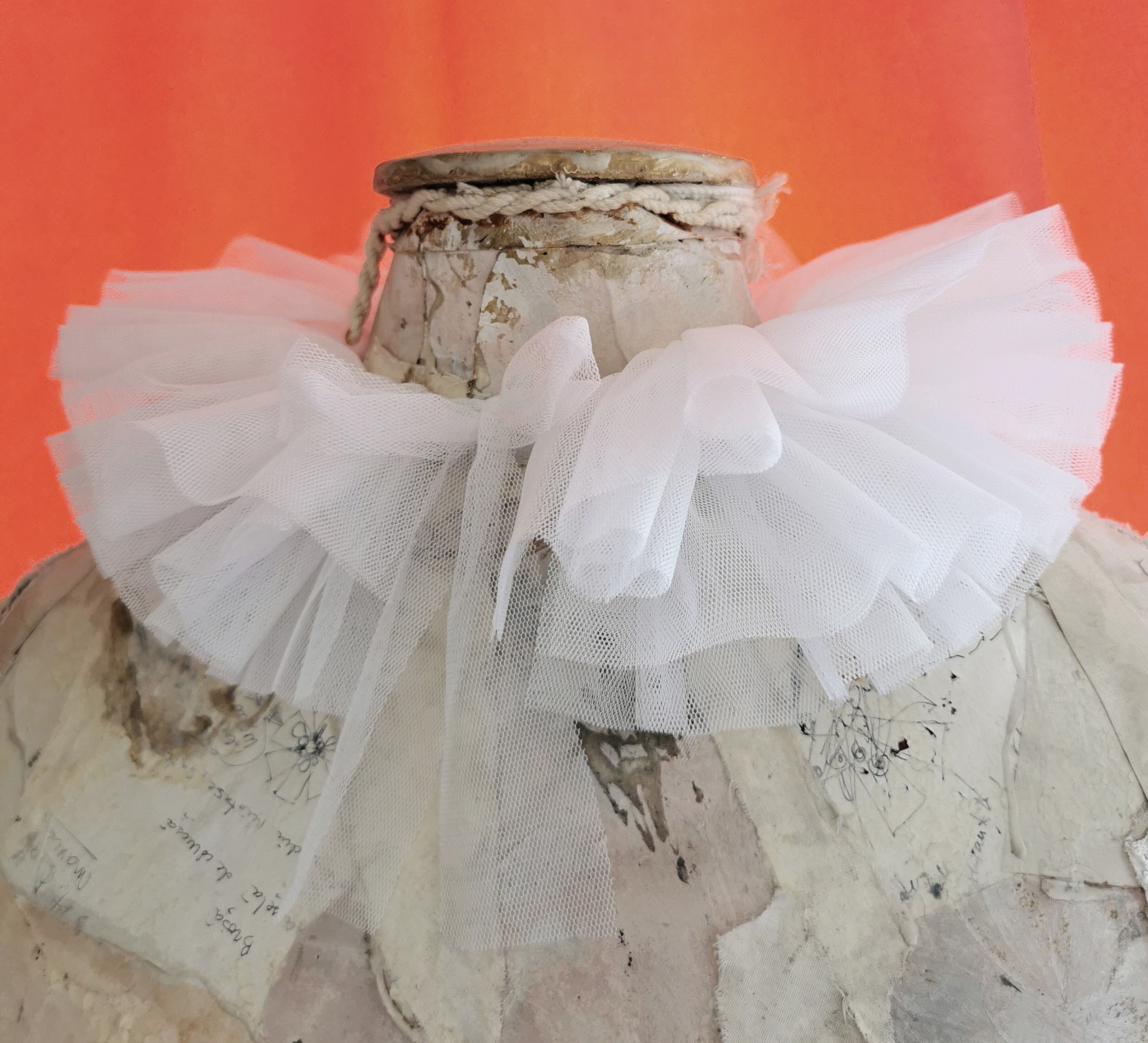 Collar Neck Ruff in White Tulle Renaissance Collar for Stage