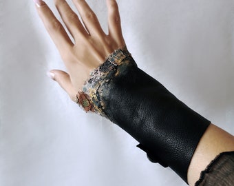 Buttoned Leather Cuff Black Medieval Armor Bracelet Gothic Wrist Cuff Historical Cosplay Gift Medieval Festival Arm Cuff Renaissance Fair