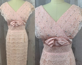 1950s Vintage Party DRESS~Pink Layered Lace w/Rhinestones 36x27 Small