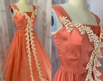 1950s Vintage Aline Party Dress~Apricot sharkskin w/Applique Jrs XS Pristine