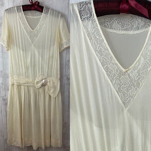 1920s Flapper Kleid Antik Weiß Seide Tropfen Taille Vintage Art Deco S WOUNDED