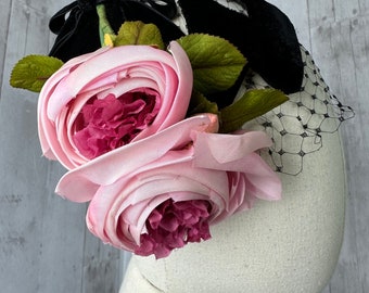 1950s Vintage Skullcap Hat ~ Pink Roses & Black Velvet w/Birdcage Netting Small