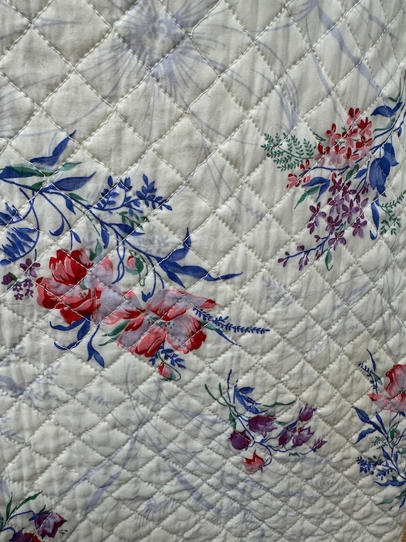 1940s Antique Quilted Dressing  Gown / Robe / Pei… - image 5