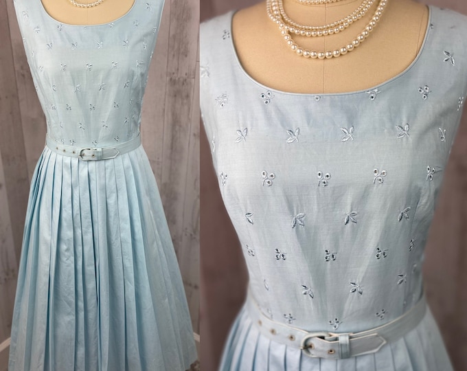1950s Vintage DRESS~French Blue Embroidered Cotton Aline Frock Rockabilly S/M