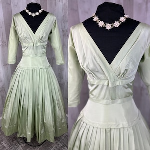 1950s Vintage Pale Mint Green Dress Taffeta Aline Party Extra Full Skirt XS/S