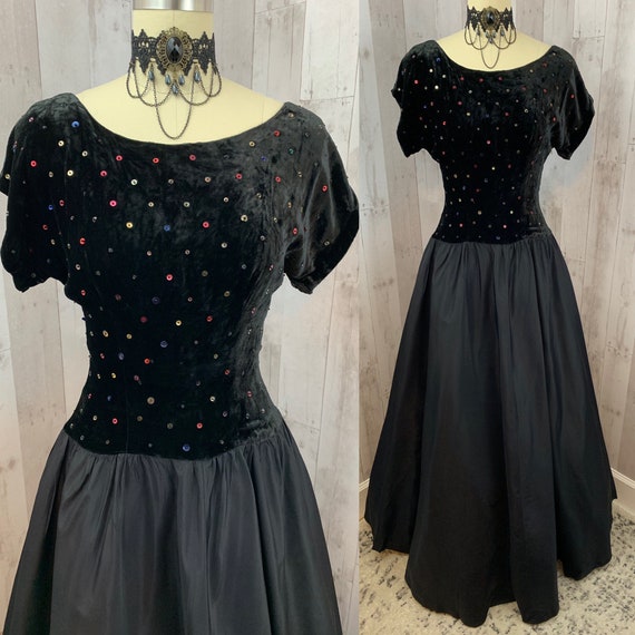 1940s Vintage Sequined Black Velvet Evening Ball … - image 1