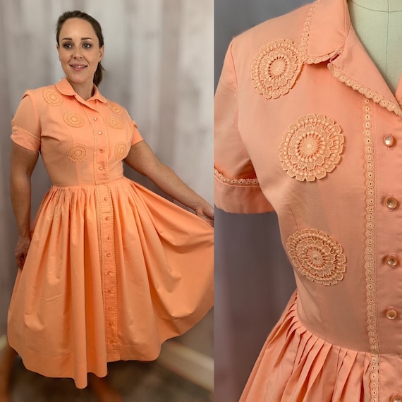 1950s Vintage Shirtdress DRESS~Apricot Cotton w/Ap