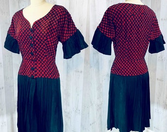 1930s Antique Red/Black Soutache Flapper Dress/Gown Criss-Cross Small Art Deco