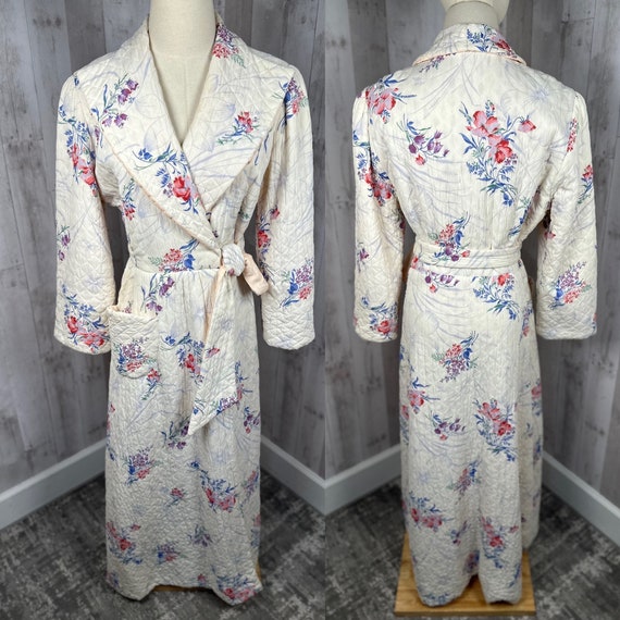 1940s Antique Quilted Dressing  Gown / Robe / Pei… - image 6