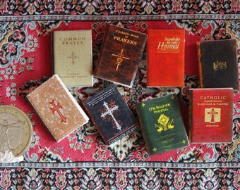 Livres d’hymnes et de prières miniatures de maison de poupée
