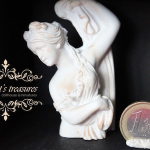 Dollhouse miniature ancient Roman/Greek  statue