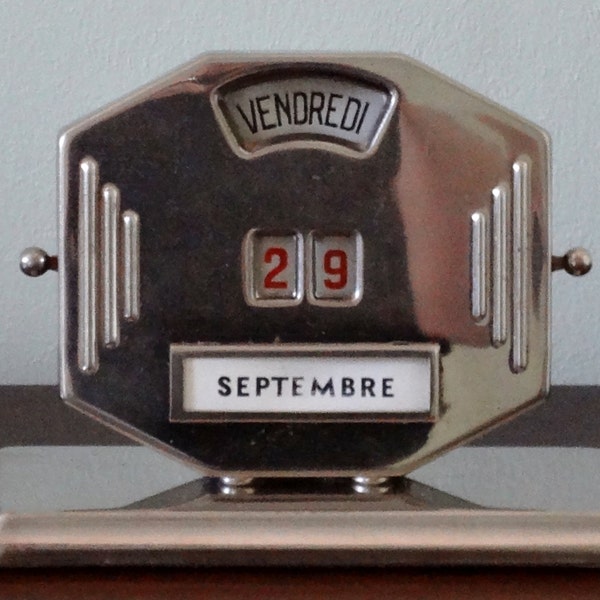 Early Art Deco French Chrome Perpetual Calendar from 1930s/40s - Great Working Order - FANTASTIC DECO DETAILS - Stamped Mistral