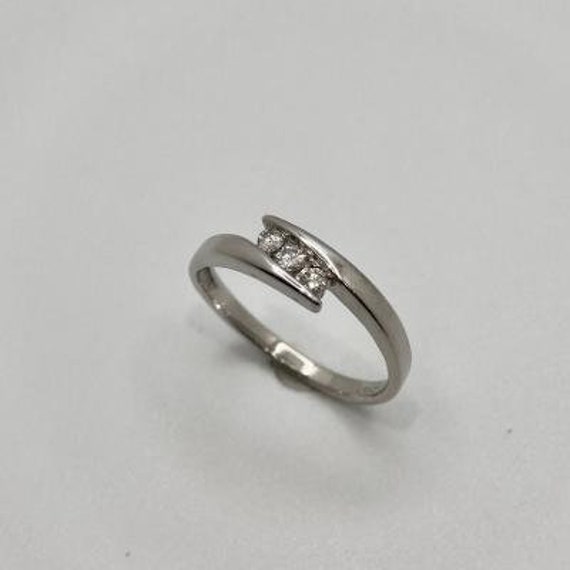 ESTATE DIAMOND RING
