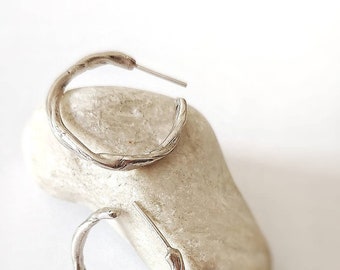 Silver twig earrings, medium size silver hoops, nature inspired earrings, everyday silver hoops