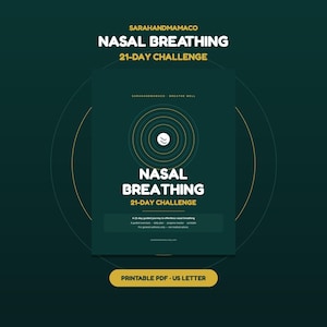 Peut inclure: Un document numérique vert foncé intitulé SARAHANDMAMACO NASAL BREATHING 21-DAY CHALLENGE. Il présente une icône blanche centrale en forme de nez, des cercles concentriques et du texte détaillant un parcours guidé de 21 jours avec exercices.