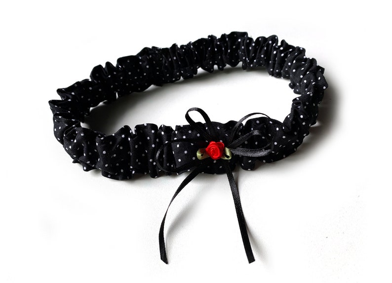 Garter dots black rose image 1