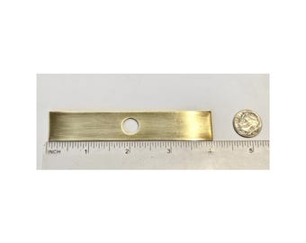 Tira de latón para lámparas y pantallas de vitrales DIY. Pieza de lámpara con correa de 4". Úsela en pantallas de 4 lados o con coronas. Orificio central de 3/8".
