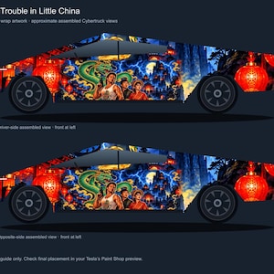 以下が含まれることがあります： Big Trouble in Little Chinaのアートワークを施したサイバートラック用車両ラッピングデザイン。緑の龍、満月、赤い提灯、そして3人の人物が、暗い青色の嵐の山岳風景を背景に描かれています。