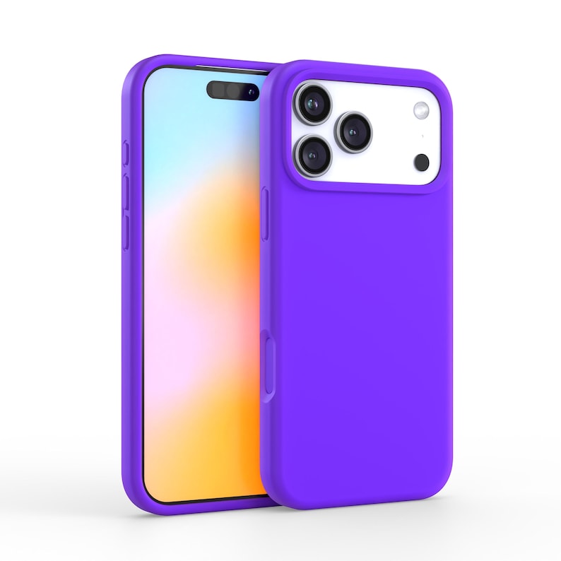 Op de afbeelding: Een felpaarse telefoonhoes en bijbehorende telefoon. De hoes heeft een gladde, matte afwerking en een opstaande rand om het scherm en de camera te beschermen. Het telefoonscherm toont een verloop van oranje en wit.