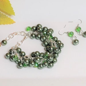 Green Pearl/Crystal Cluster Bracelet Set, Women&#39;s Bracelet, Green Chunky Bracelet, Gift for her