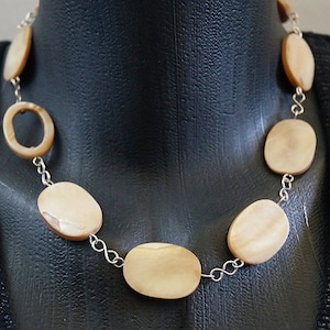 Brown Shell Necklace Set, Women&#39;s Necklace, Gift for her, Mother&#39;s Gift