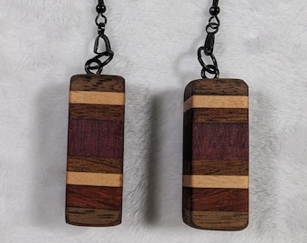Orecchini in legno lavorati a mano da artigiani
