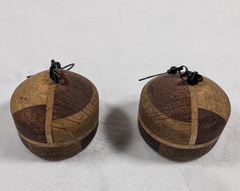 Orecchini in legno artigianali a forma di ghianda