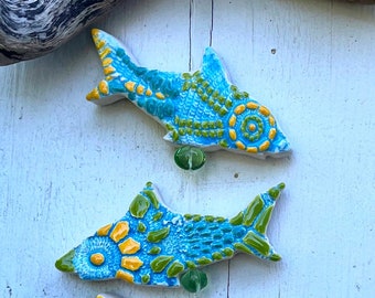 Ceramic Fish Wind chime, Driftwood Sealife Beach Decor, Coastal garden decor, Coastal Ocean living wall hanging, gift for dad, beachhouse